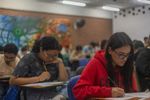 Imagen de UdeA supera los 35 000 aspirantes y marca récord en regiones: así avanza la admisión para el 2027-1