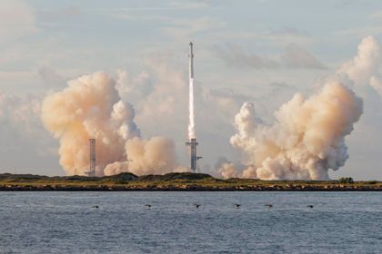 Imagen de  SpaceX logra el hito de poner en la órbita terrestre su enorme Starship